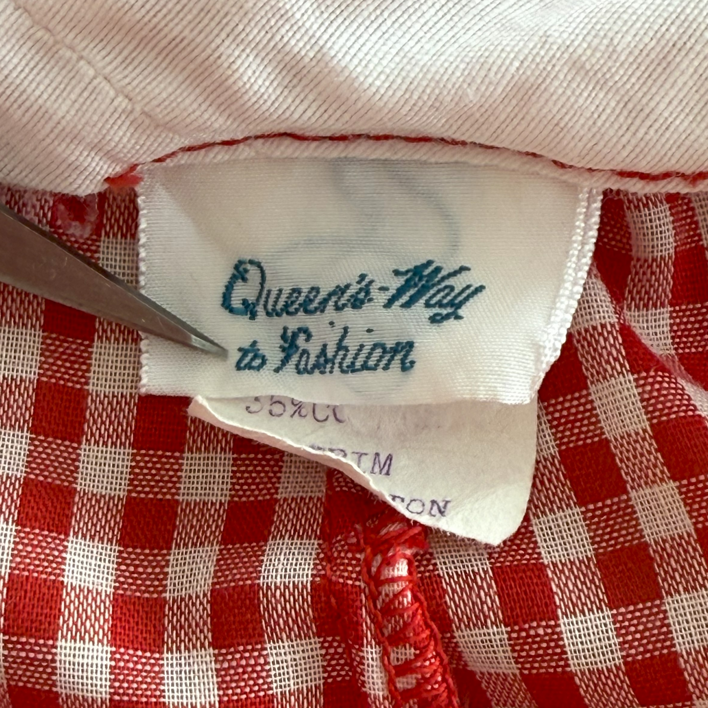 Vintage 1970's Red Gingham Short Shorts with White Flowers by Queens Way to Fashion - Small
