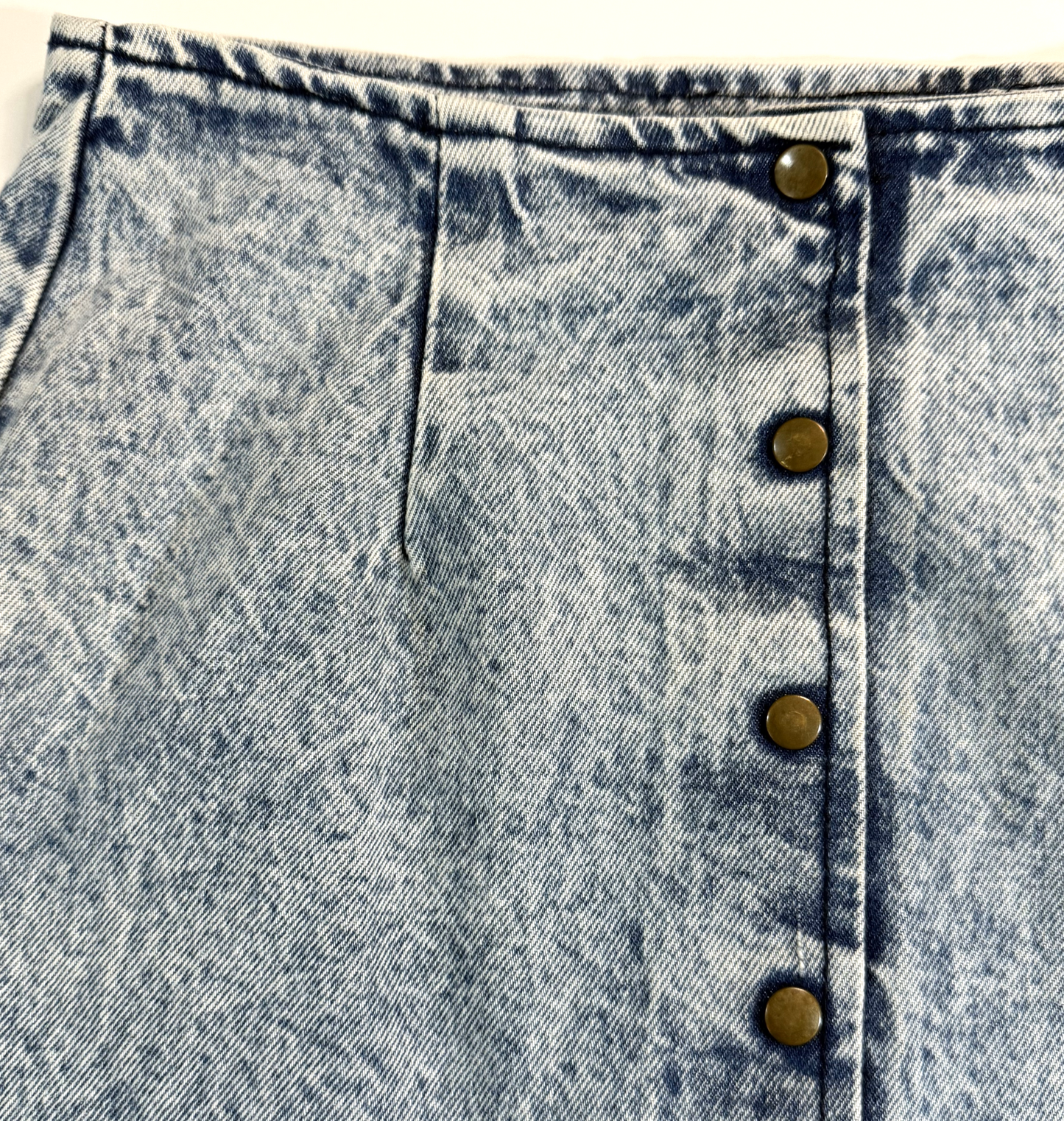 Vintage ~1990s Light Blue Acid Wash Denim Snap Button Down Skirt - Small