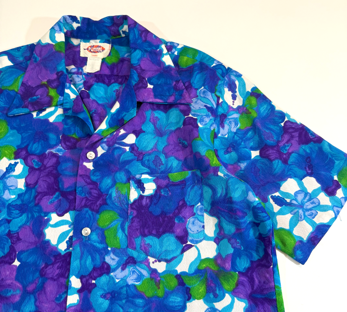 Vintage 1960's Pomare Hawaiian Blue and Purple Button Down Hawaiian Shirt - Large