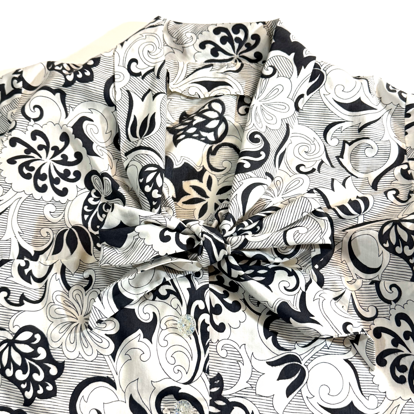 Vintage ~1960s Psychedelic Black and White Print Blouse - Large